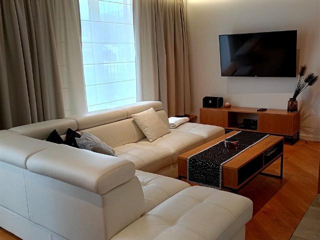 Dwupoziomowy apartament z widokiem na góry ul. Staffa, Ustroń