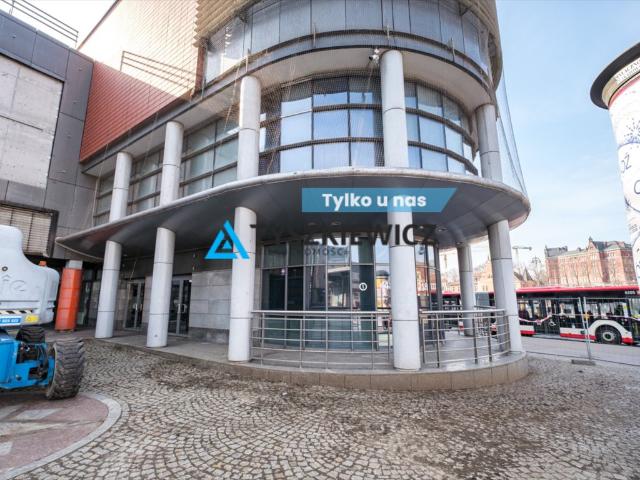 Dwupoziomowy lokal 448 m2 przy Dworcu Głównym Gdańsk