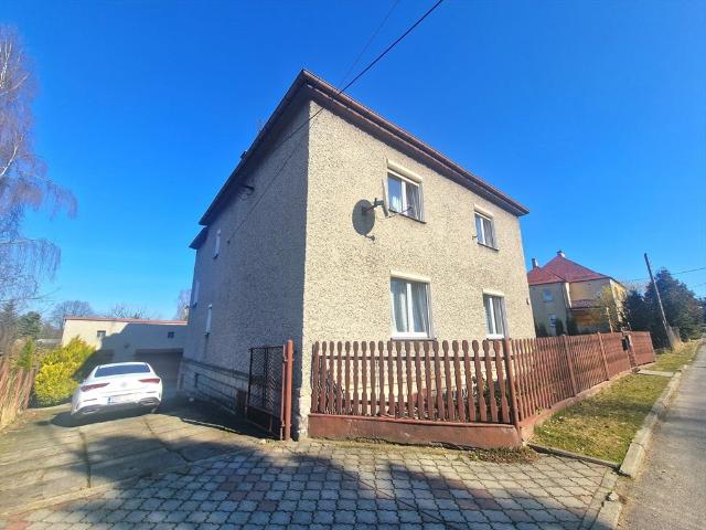 Dwurodzinny dom 250 m2 z ogrodem i garażem