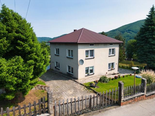 Polecam dwurodzinny dom z tarasem i widokiem na Górę Żar