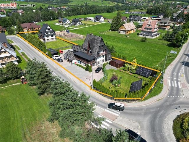 Dwurodzinny dom z lokalem handlowym, działka 3405 m² polecam!