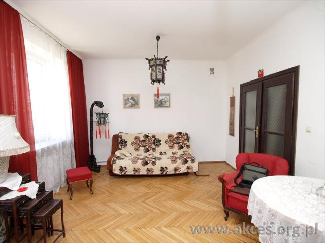 Dwustronne 2 pokojowe mieszkanie z potencjałem 60 m² w Śródmieściu