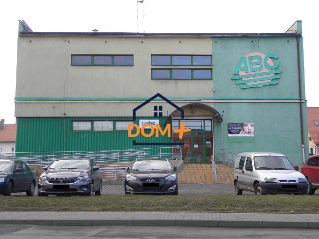 Do sprzedania przestronny budynek handlowo usługowy 1595 m² w Prochowicach