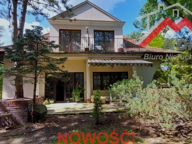 Duży dom z apartamentami, mini hotel, 532 m2