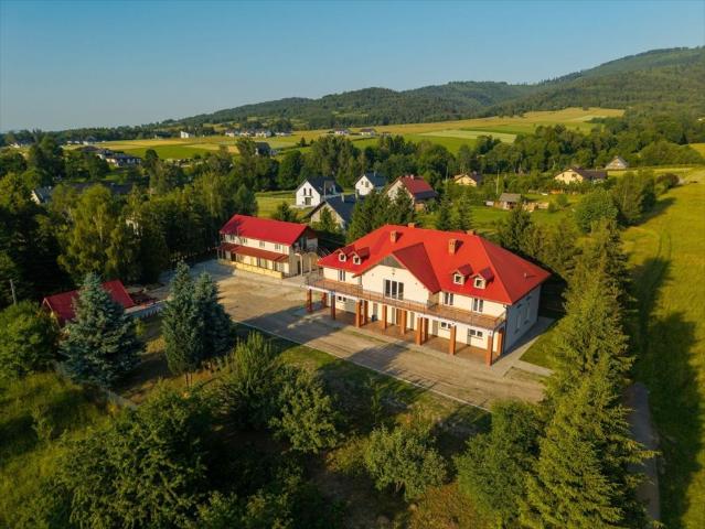 Do sprzedania przestronny dom z panoramicznym widokiem 465 m² w Milówce