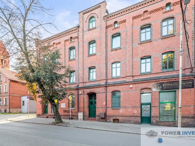 Duży lokal 150 m2 z witrynami, podział, Orzegów