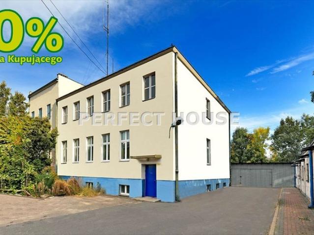 Duży teren z biurami i magazynami w centrum Sieradza
