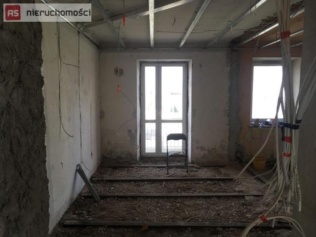 Sprzedam przestronne 107 m² do remontu z potencjałem aranżacji