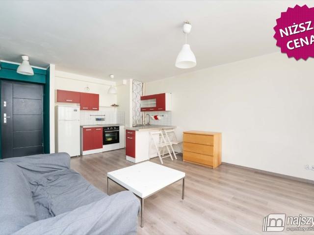 Duża kawalerka 32,25 m2 z sypialnią, centrum Nowogardu