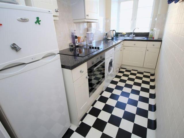 Du Cane Court Balham High Road Balham. 1 bed flat to rent £1,990 pcm £459 pw