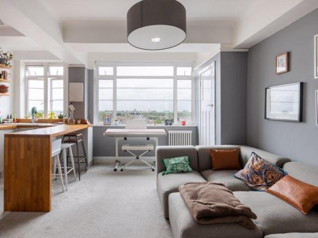 Du Cane Court Balham High Road Balham. 1 bed flat to rent £2,300 pcm £531 pw