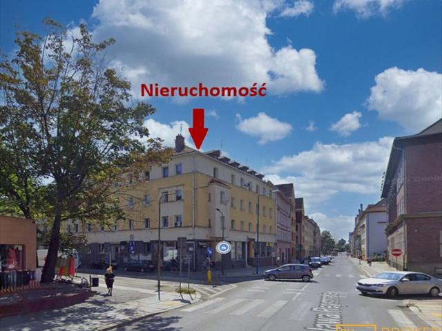 Sprzedam przestronne 98,58 m² mieszkanie w centrum Opola