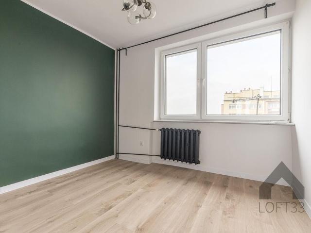 Duże trzypokojowe mieszkanie z balkonem i ładnym widokiem w centrum Jaworzna do wynajęcia | Spacer3D