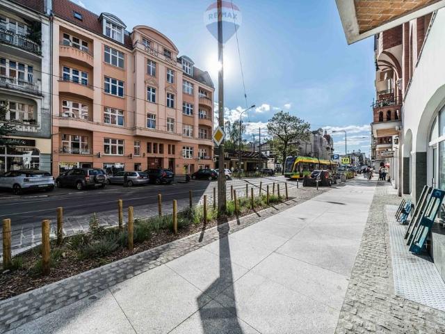 Duże 5 pokojowe mieszkanie z balkonami w centrum Jeżyc