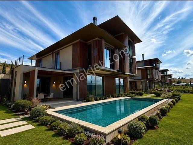 Düşler Vadisi Riva 6+2 Satılık H Tipi Müstakil Havuzlu Villa
