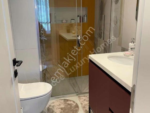 Acce'den Riva Düşler Vadisinde Tek Yetkili Satılık Villa