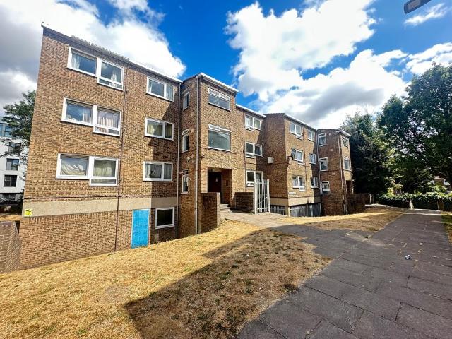 Dumfries Court, Dumfries Street. 1 bed flat to rent £1,050 pcm £242 pw