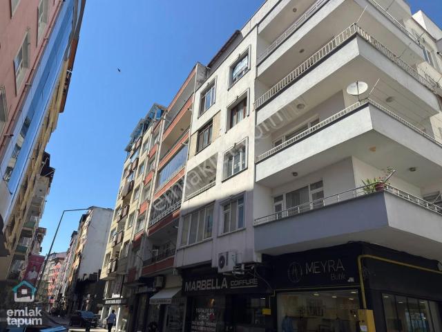 Dumlupınar Mahallesi Reşadiya Cad. Koton Karşısında Kiralık 3+1