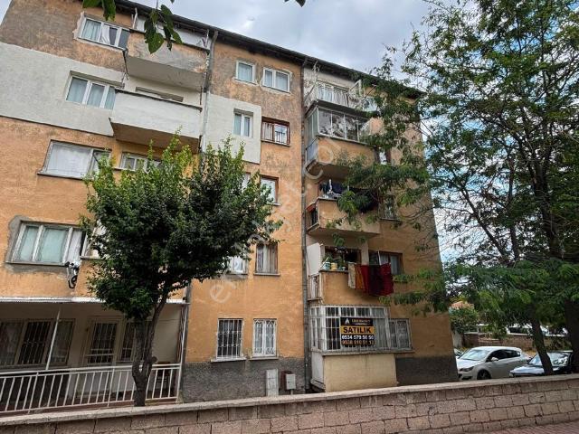 Dumlupınar Mahallesinde 2+1 Satılık Daire