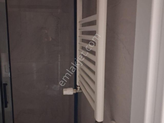 Dumlupınar Mahallesinde Konumlu 37 Senelik Bina 50000