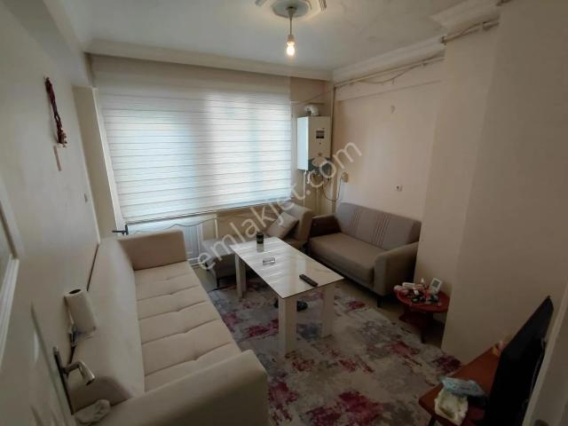 Dumlupınar Mahallesinde Satılık Eşyalı 1+1 Daire