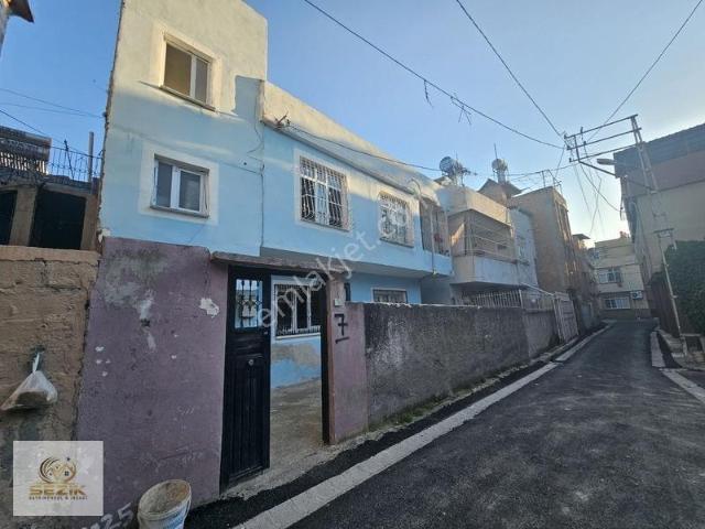 Dumlupınar Mh Kıbrıs Caddesine 3 Üncü Parsel 215 Mt 2 Katlı Ev