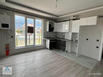 Dumlupınarda 2+1 Geniş lüks yapılı daire
