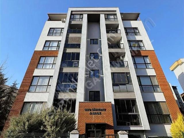 Dumlupınar'da Aile Sitesinde Satılık 3+1 Daire