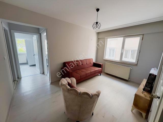 Dumlupınarda Ayrı Mutfaklı Site İçi 2+1 Eşyalı Kiralı Daire