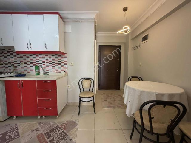 Dumlupınarda Eşyalı Ayrı Mutfaklı 1+1 Satılık Daire