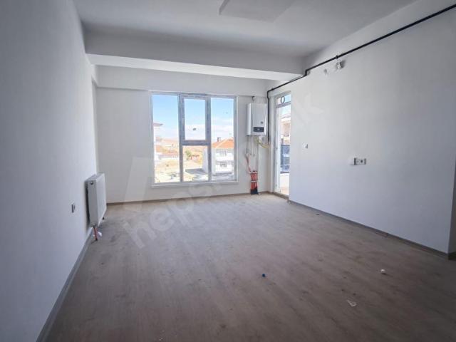 Dumlupınar'da Y. Beyazıt Üniv. Yakını Modern 1+1 Daire Fırsatı
