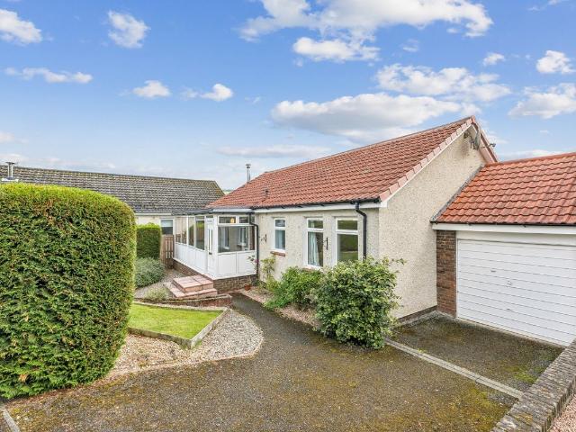 Duntaylor Avenue, Aberfeldy, Perthshire PH15, 2 bed bungalow to rent, £1,000 pcm | PrimeLocation