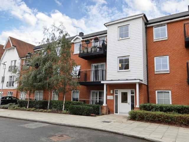 Dunton Green, Sevenoaks TN14, 1 bed flat to rent, £1,450 pcm | PrimeLocation