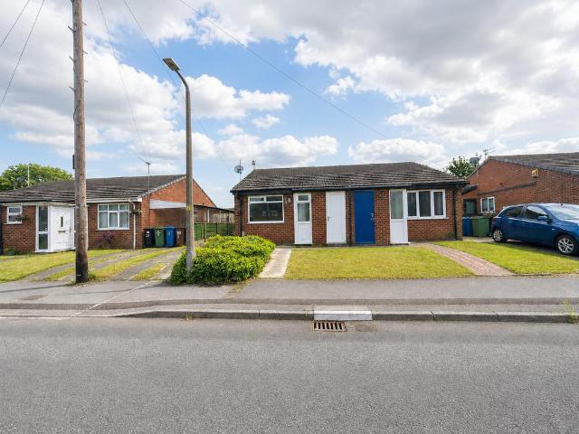 Dunvegan Road, Hazel Grove 1 bed semi detached bungalow to rent £1,250 pcm £288 pw