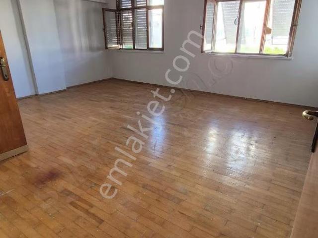 Dünyagöz Yakını Geniş 2+1 Kiralık Daire
