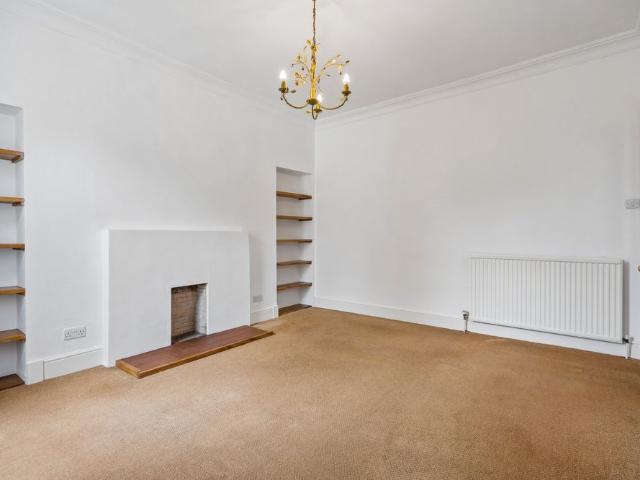 Dunalistair Springbank Crescent