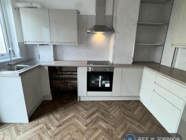 Dunbar Avenue, Coatbridge, ML5 3 bed terraced house to rent £1,075 pcm £248 pw