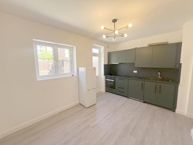 Dunbar Road, London N22, 1 bed flat to rent, £1,400 pcm | PrimeLocation