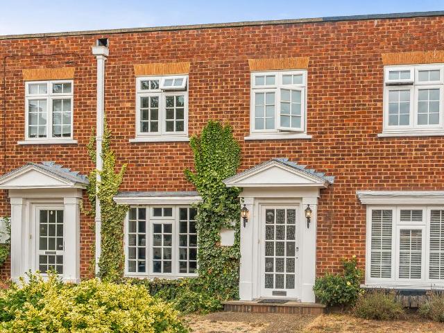 Dunboe Place, Shepperton TW17, 3 bed terraced house to rent, £2,695 pcm | PrimeLocation