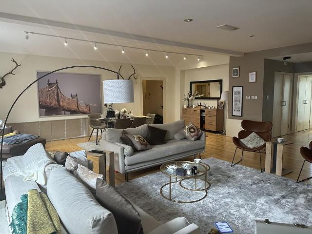 Dunblane Street, Flat 2 2 G4 2 bed apartment to rent £2,350 pcm £542 pw