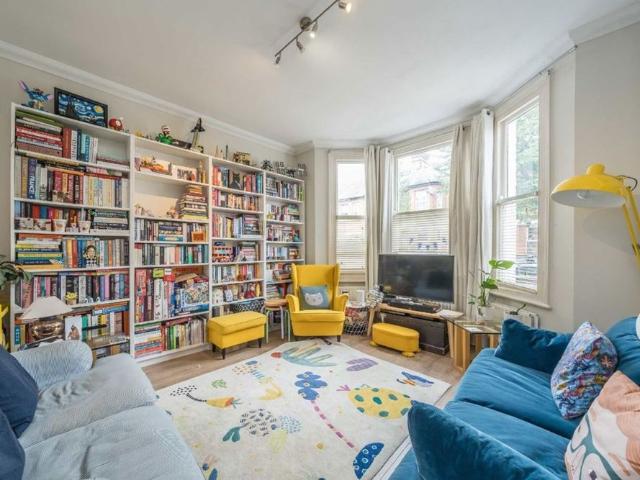 Duncan Road, TW9, London