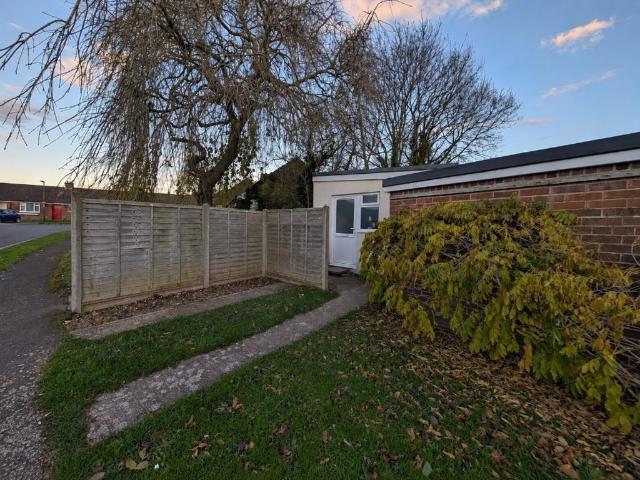 Duncan Road, Chichester PO19, 1 bed flat to rent, £895 pcm | PrimeLocation
