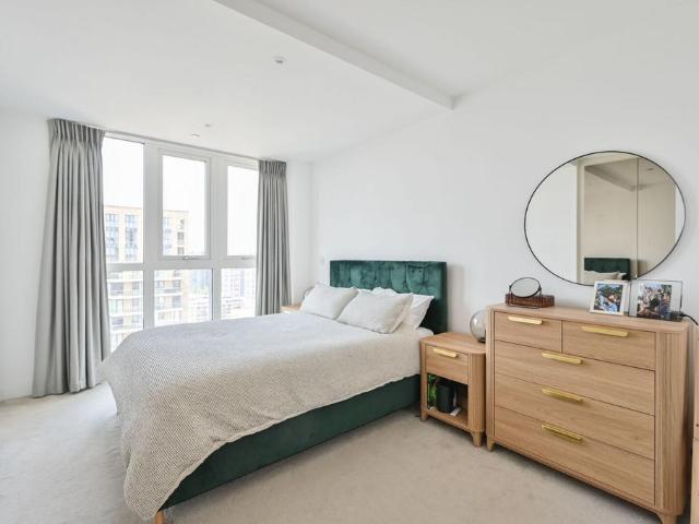 Duncombe House, Woolwich, London, SE18 2 bed flat to rent £2,995 pcm £691 pw