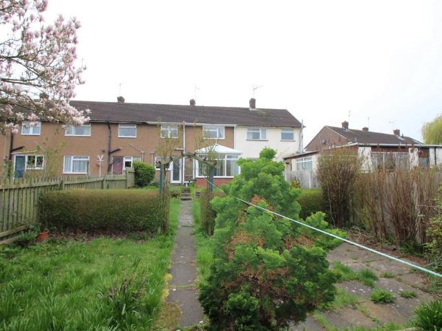 Dunclent Crescent, Kidderminster, DY10 3 bed house to rent £925 pcm £213 pw