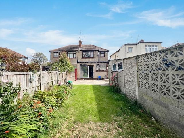 Duncroft, London SE18, 3 bed semi detached house to rent, £2,750 pcm | PrimeLocation