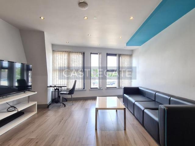 Dundas Works, Dundas Street. 1 bed in a flat share to rent £490 pcm £113 pw