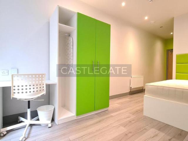 Dundas Works, Dundas Street. 1 bed in a flat share to rent £490 pcm £113 pw
