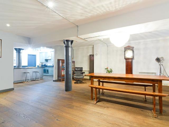 Dundee Court, 73 Wapping High Street, London E1W, 2 bed flat to rent, £3,500 pcm | PrimeLocation