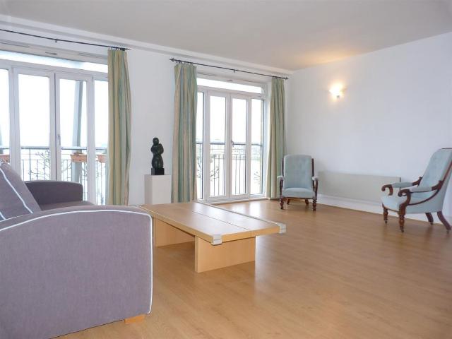 Dundee Wharf, Canary Wharf E14, 2 bed flat to rent, £2,650 pcm | PrimeLocation