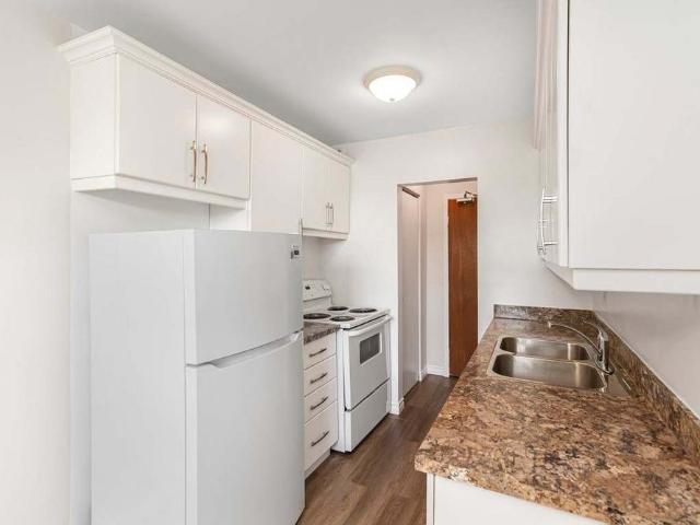 Dundurn Court Apartments Apartment 1 Bedroom